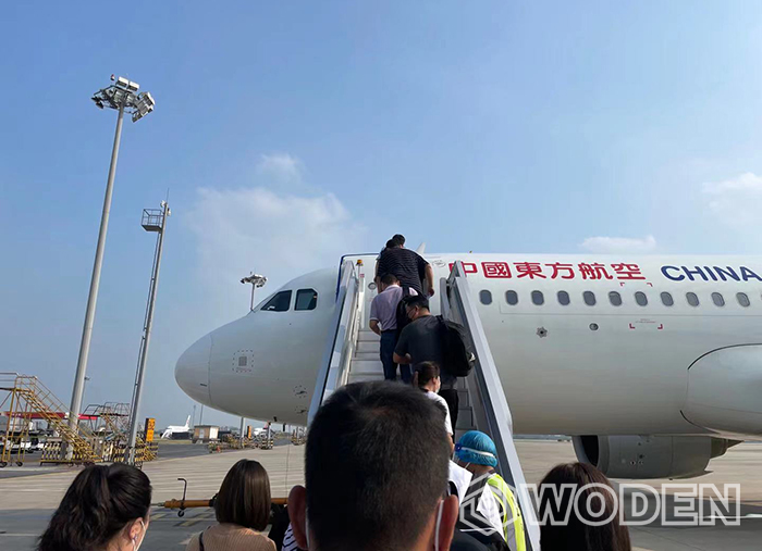 沃顿液压扳手乘坐飞机前往包钢进行培训服务