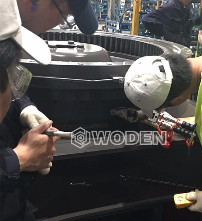 沃顿液压扳手应用于沃尔沃生产现场